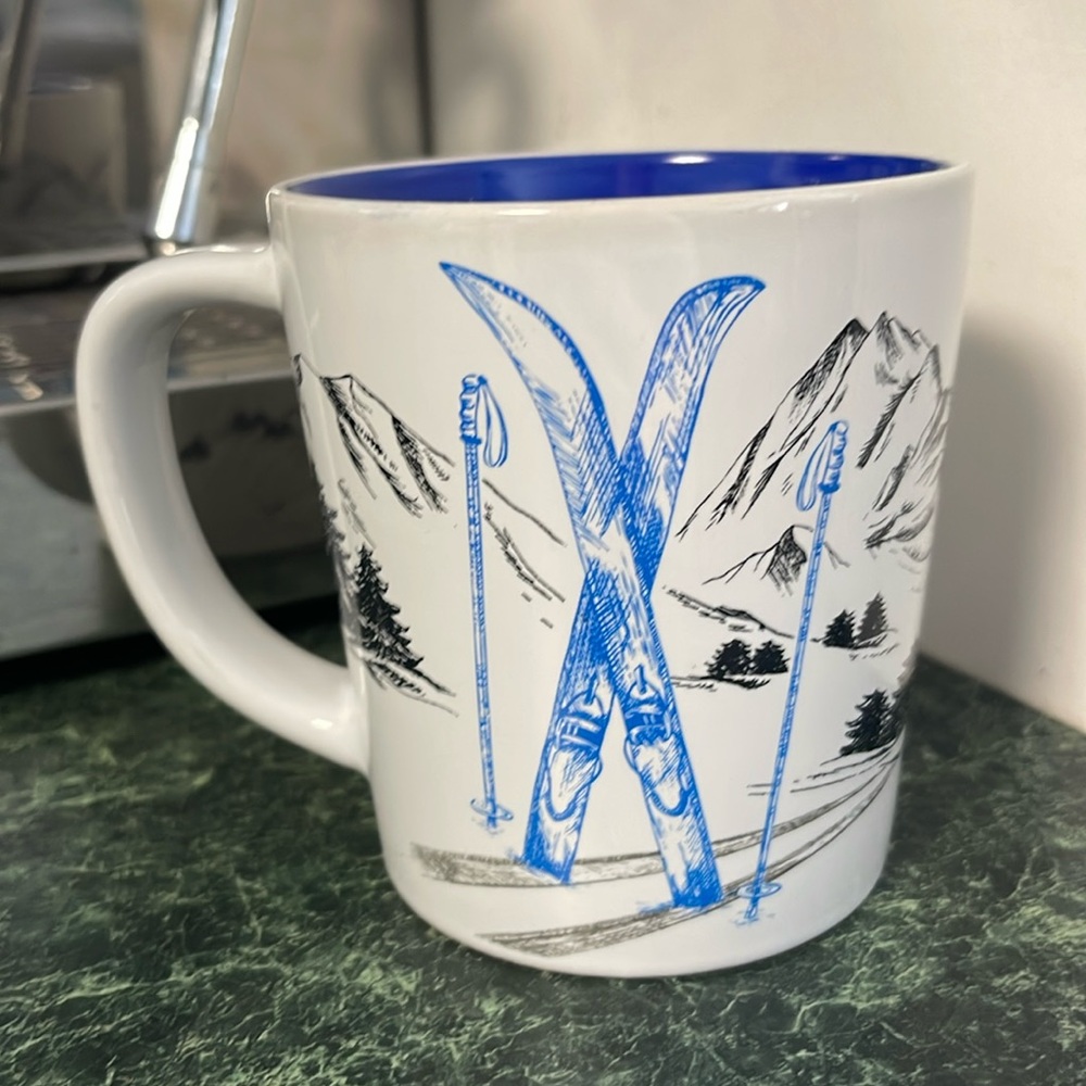 Tim Hortons 2018 Collection Ski Mountain scene cup